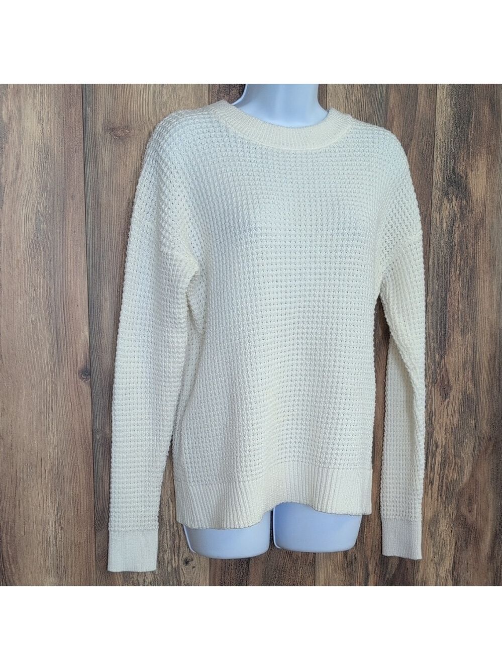 Time and Tru Women's Off-White Crew Neck Sweater M                     D443